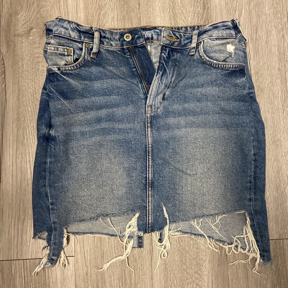H&M blue denim mini skirt